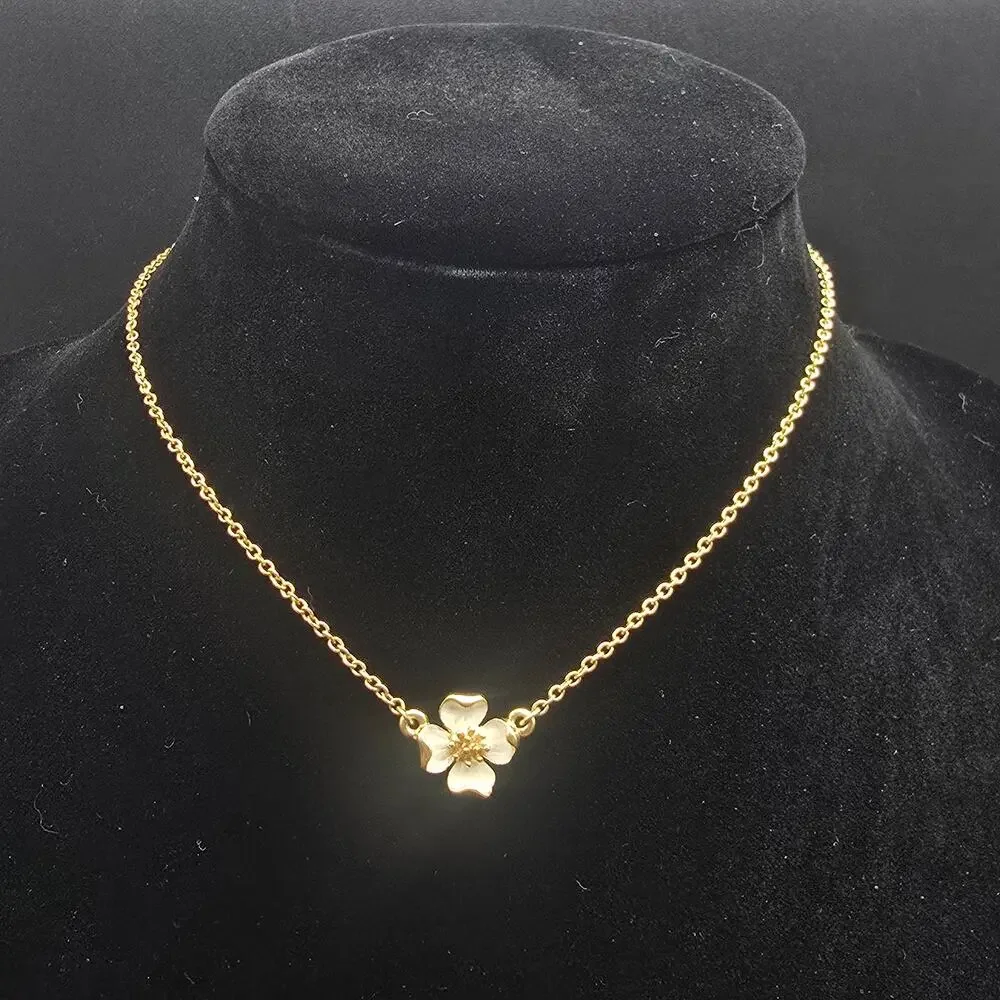 Trifari Dogwood Flower Pendant Necklace Gold Tone Vintage Costume Jewelry
